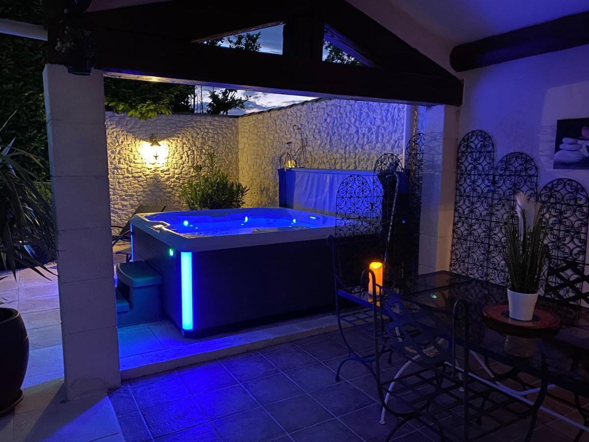 Mas Beau Soleil & Spa Cottages De Charme Avec Jacuzzi&Jardin Prives Saint-Remy-de-Provence Exterior photo