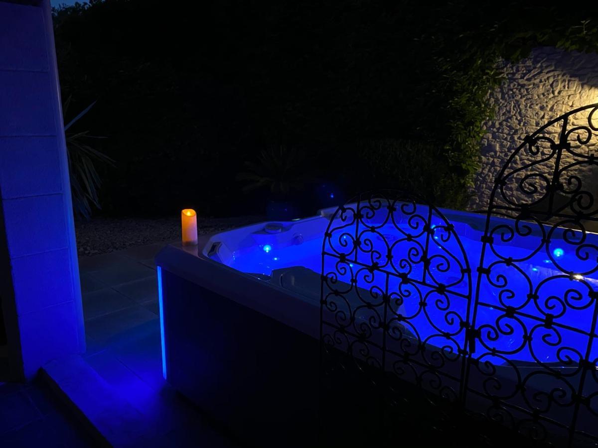 Mas Beau Soleil & Spa Cottages De Charme Avec Jacuzzi&Jardin Prives Saint-Remy-de-Provence Exterior photo