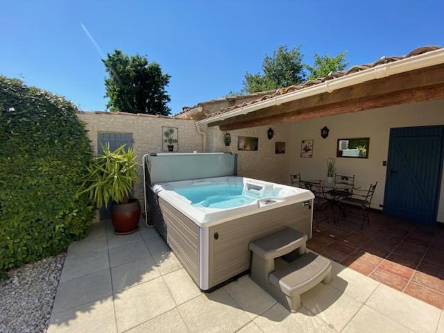 Mas Beau Soleil & Spa Cottages De Charme Avec Jacuzzi&Jardin Prives Saint-Remy-de-Provence Exterior photo